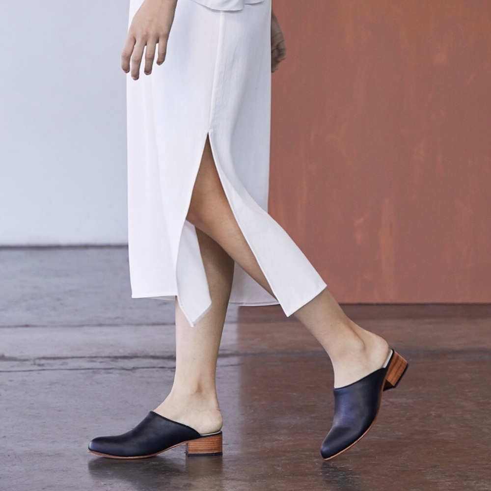 Nisolo Mariella Black 7